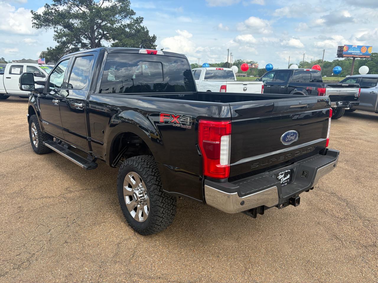 Ford F-250 SD Lariat Crew Cab 4WD 2019