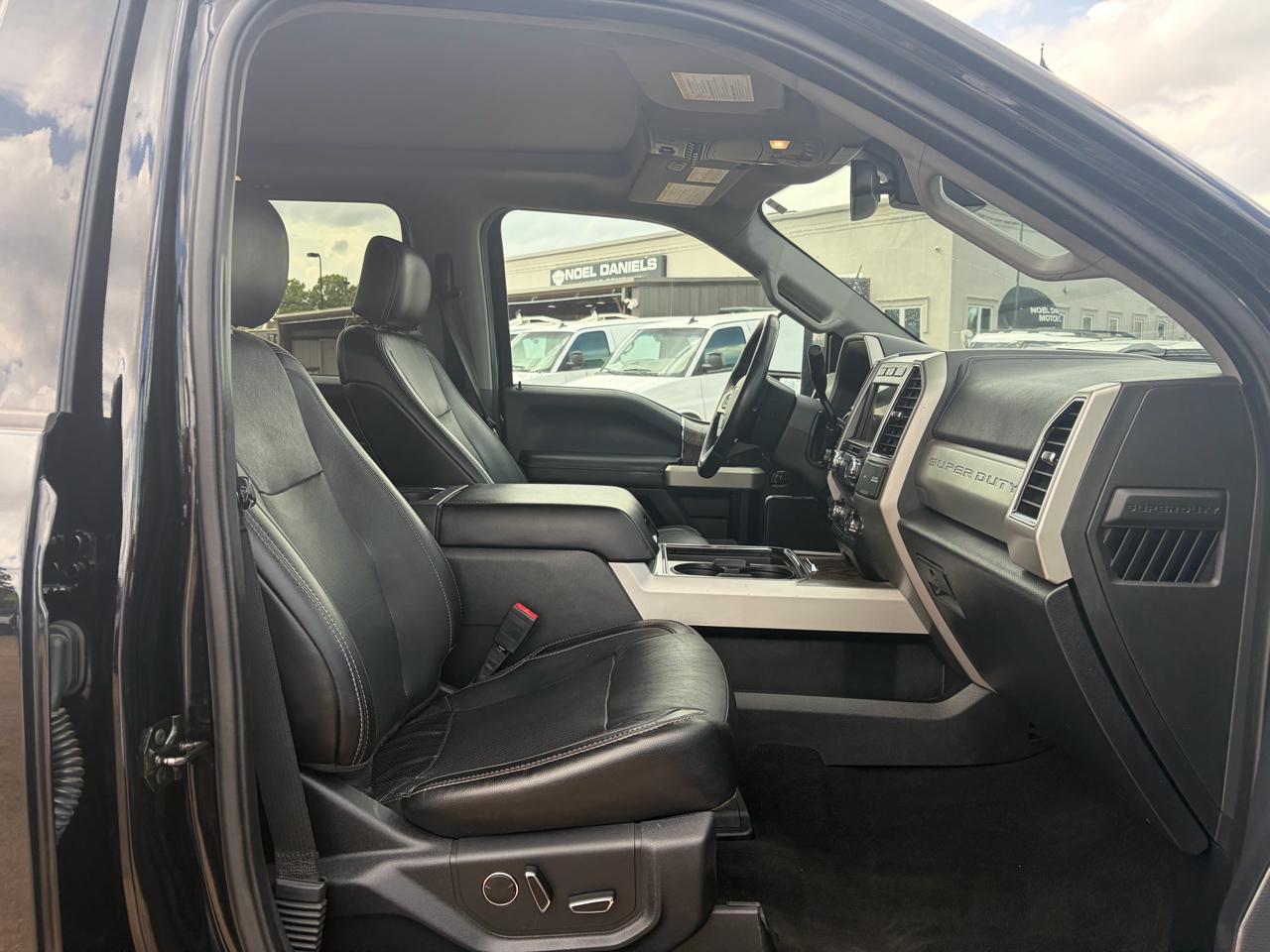 Ford F-250 SD Lariat Crew Cab 4WD 2019