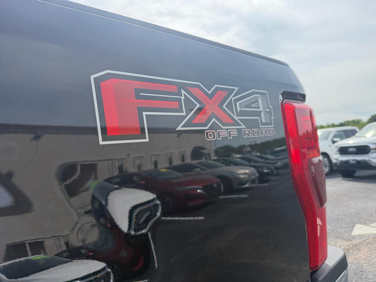 Ford F-250 SD Lariat Crew Cab 4WD 2019