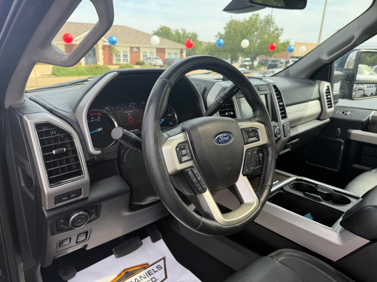 Ford F-250 SD Lariat Crew Cab 4WD 2019