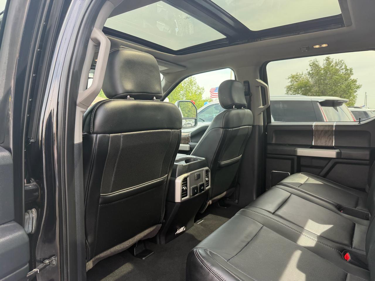 Ford F-250 SD Lariat Crew Cab 4WD 2019