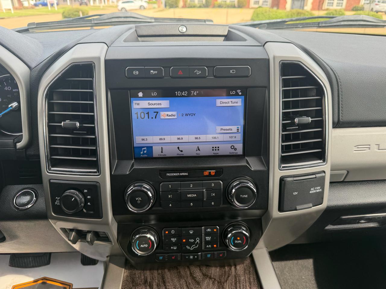 Ford F-250 SD Lariat Crew Cab 4WD 2019