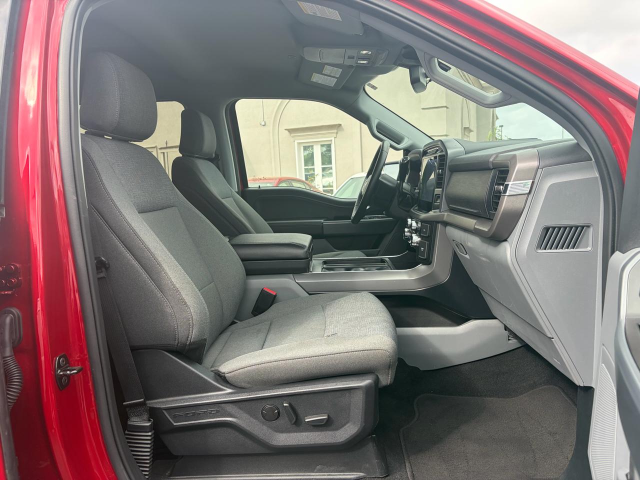 Ford F-150 XLT SuperCrew 4WD 2024