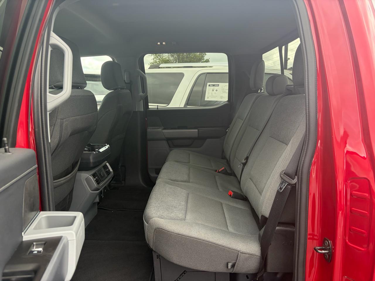 Ford F-150 XLT SuperCrew 4WD 2024