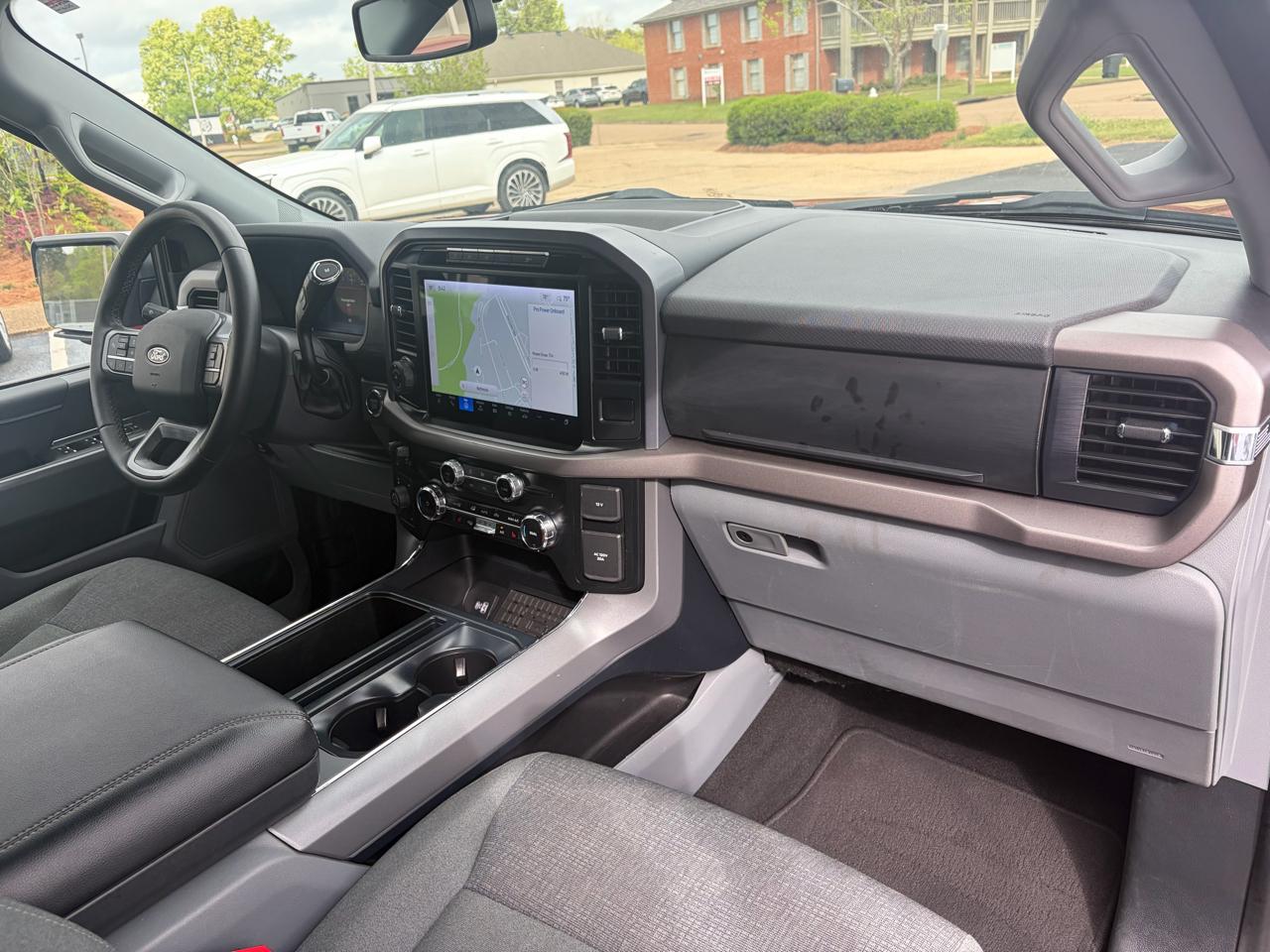 Ford F-150 XLT SuperCrew 4WD 2024