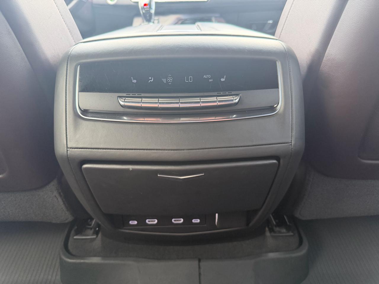 Cadillac Escalade Premium Luxury Platinum 2021