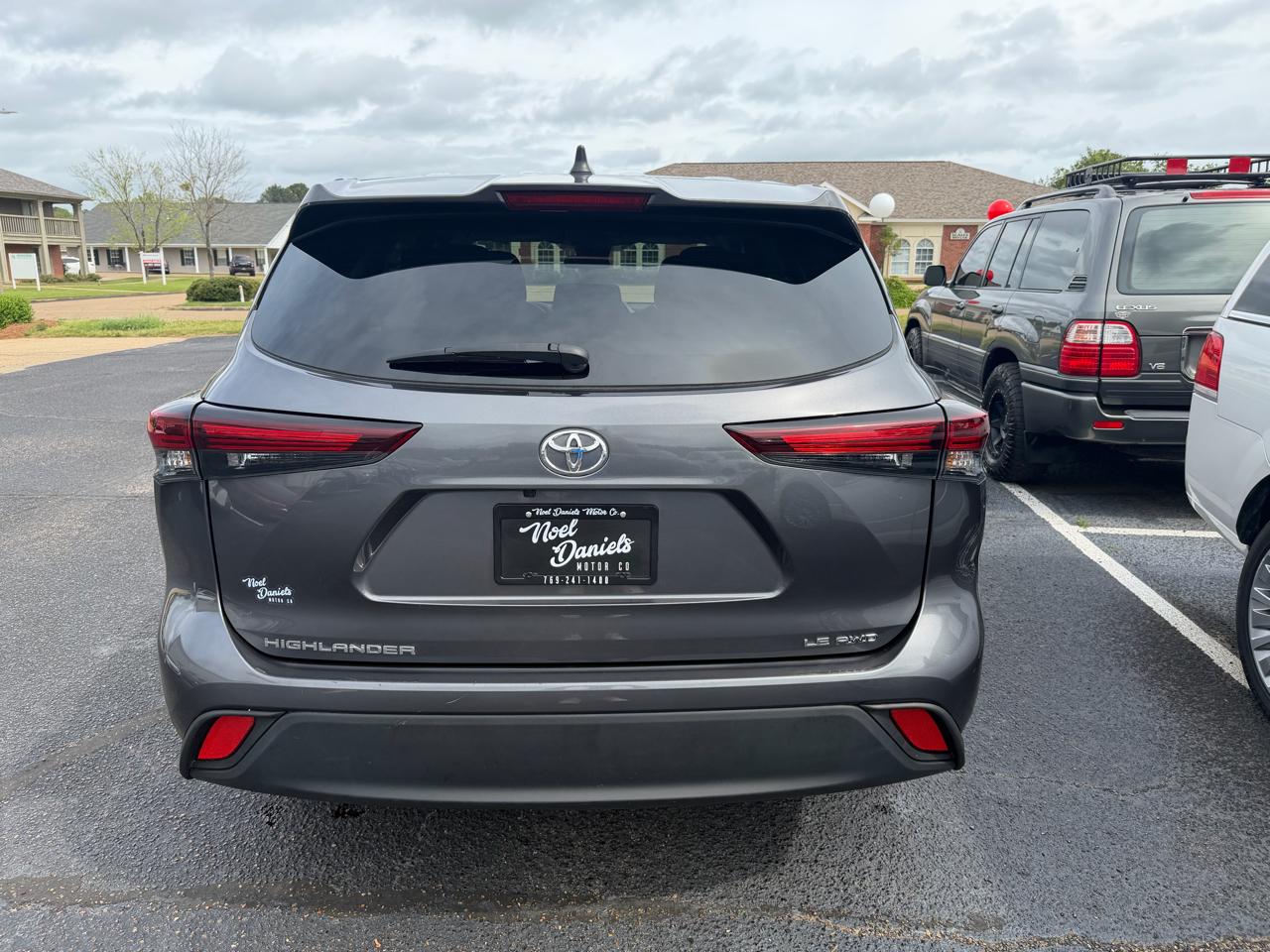 Toyota Highlander LE AWD (Natl) 2024