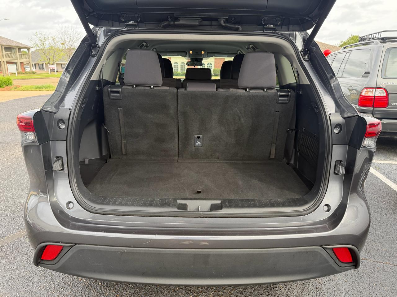 Toyota Highlander LE AWD (Natl) 2024