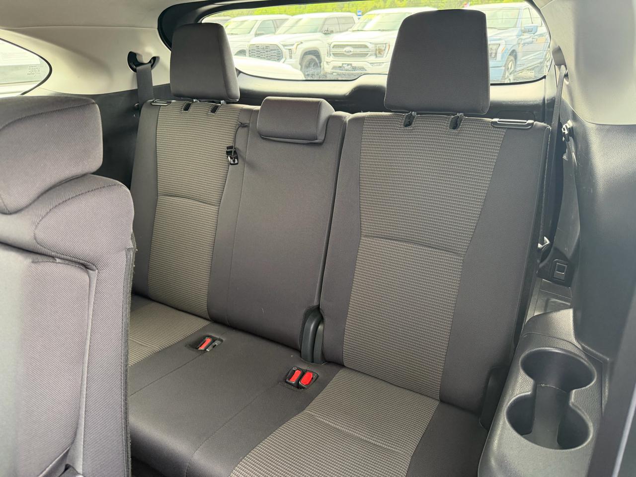 Toyota Highlander LE AWD (Natl) 2024