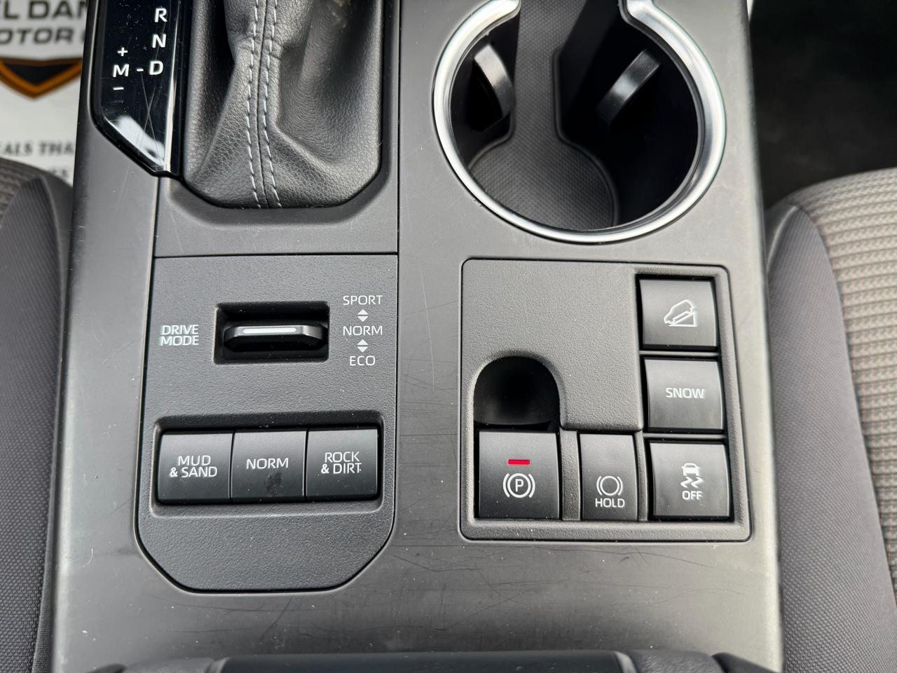 Toyota Highlander LE AWD (Natl) 2024