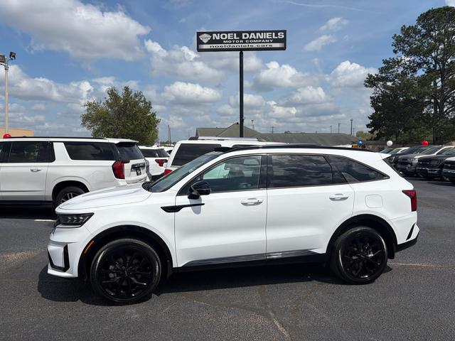 White 2023 Kia Sorento SX AWD SUV / Crossover All-Wheel Drive Automatic