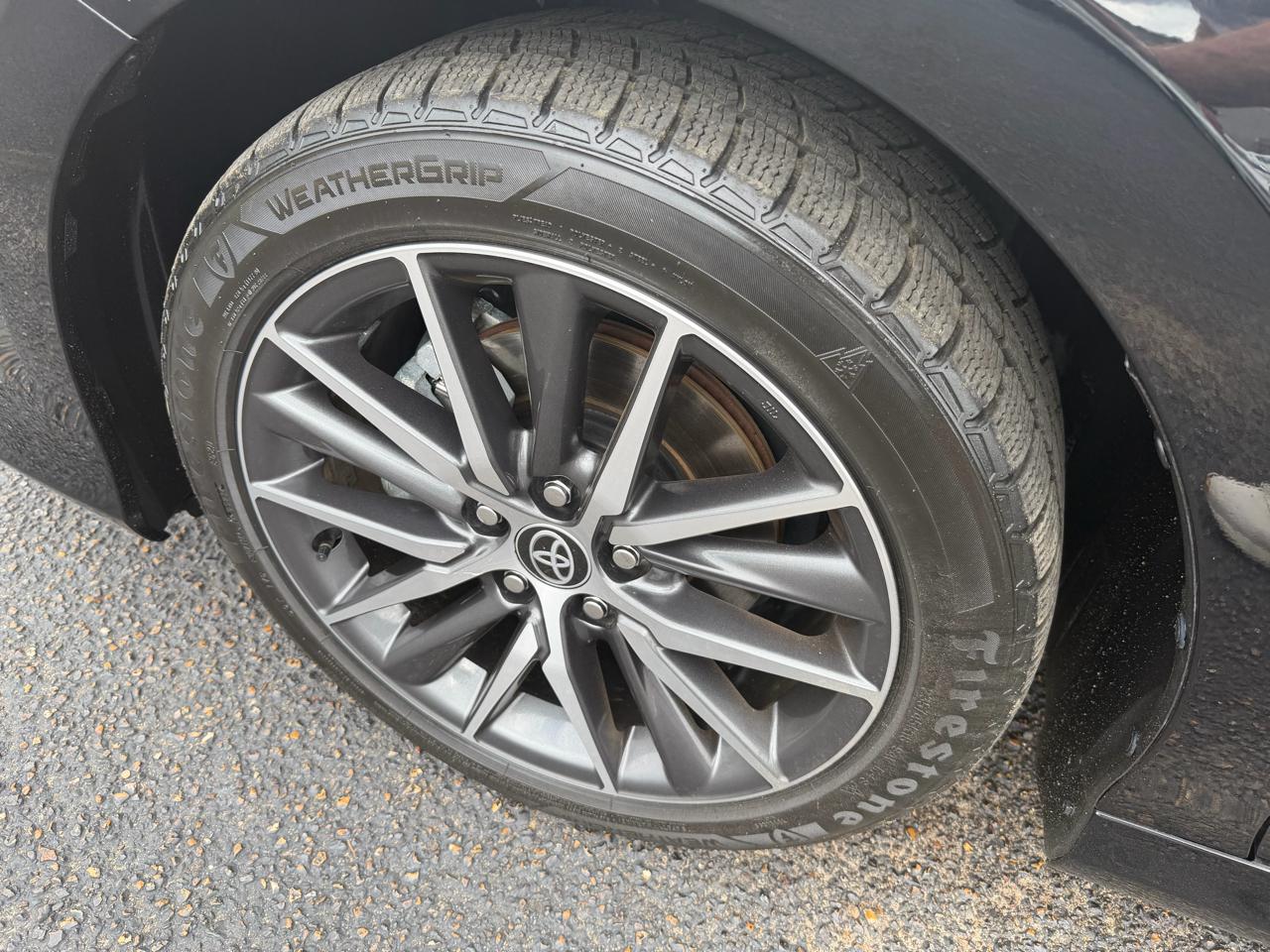 Toyota Camry Hybrid XLE 2022