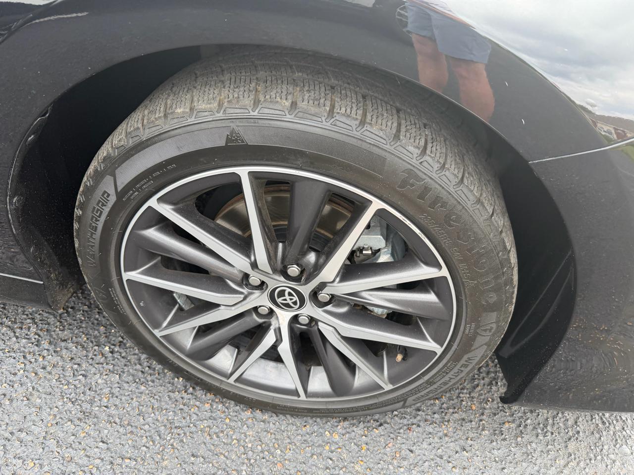 Toyota Camry Hybrid XLE 2022