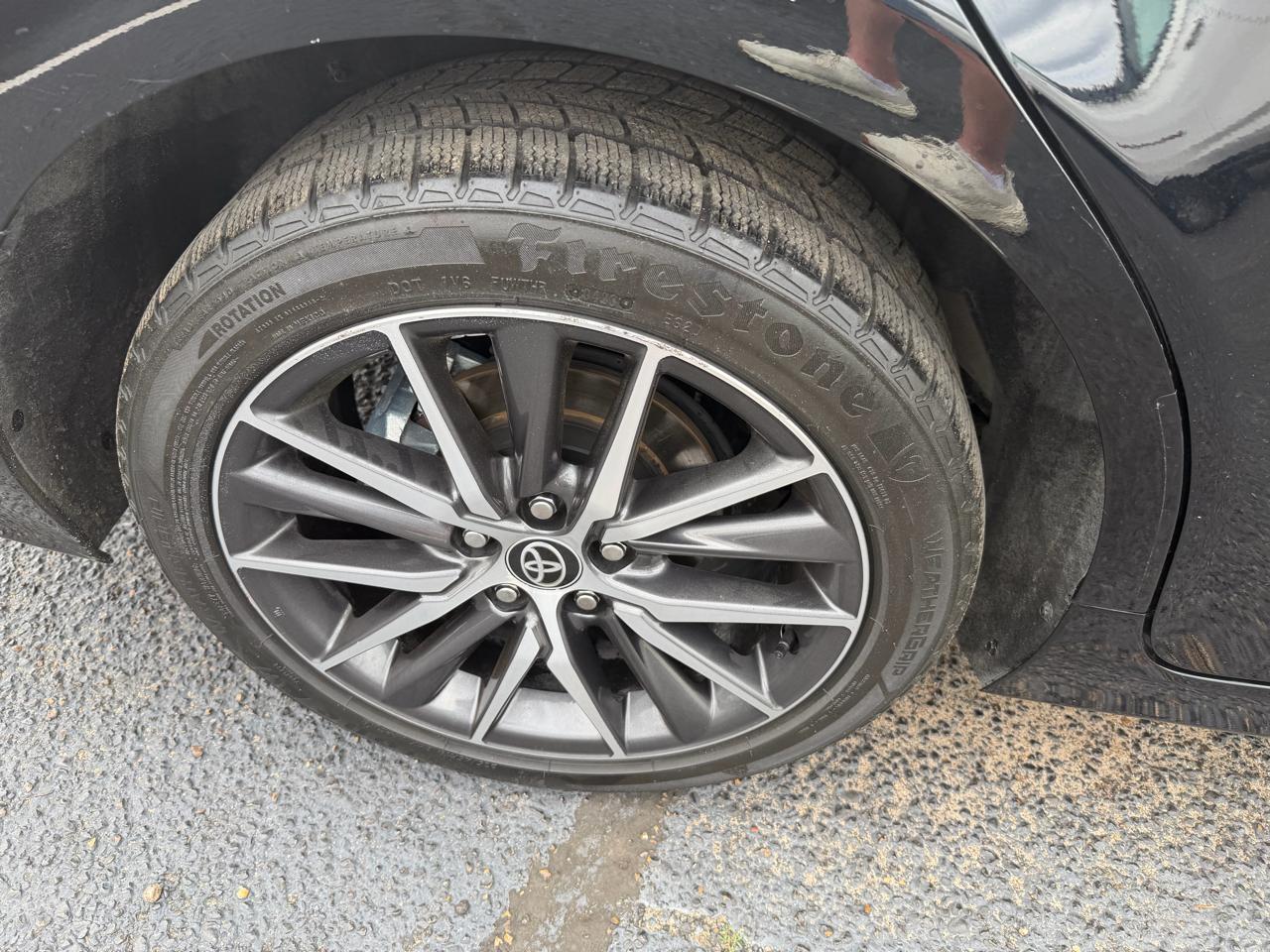 Toyota Camry Hybrid XLE 2022