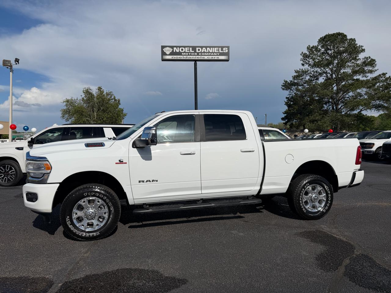 RAM 2500 Laramie Crew Cab SWB 4WD 2024