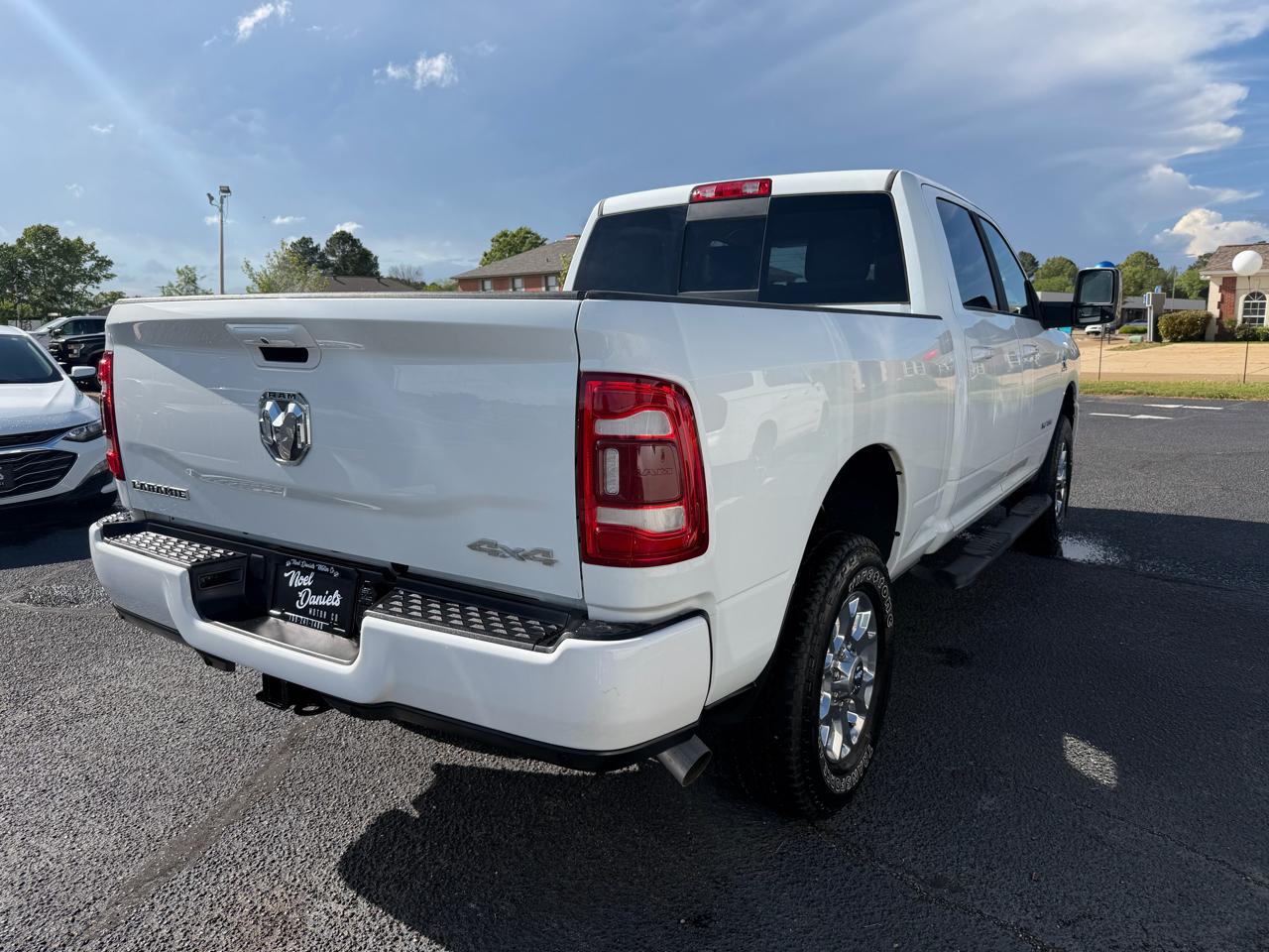 RAM 2500 Laramie Crew Cab SWB 4WD 2024