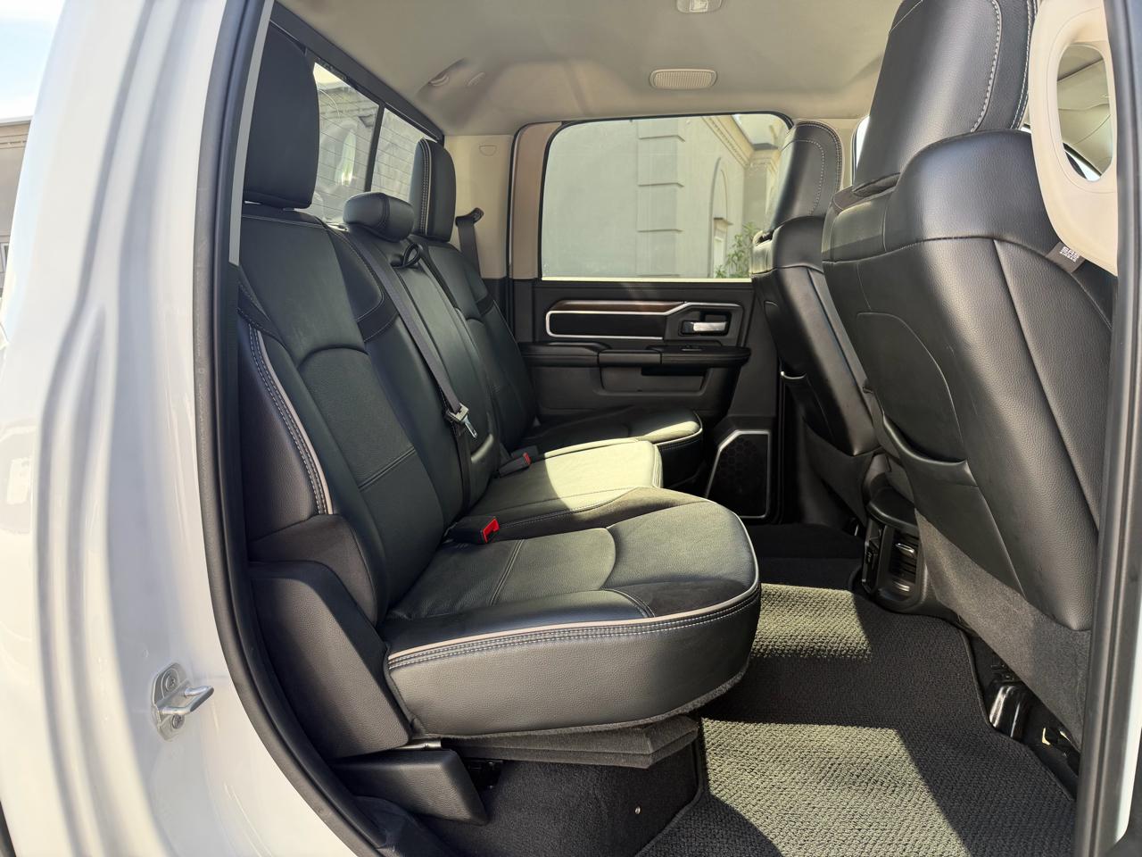 RAM 2500 Laramie Crew Cab SWB 4WD 2024