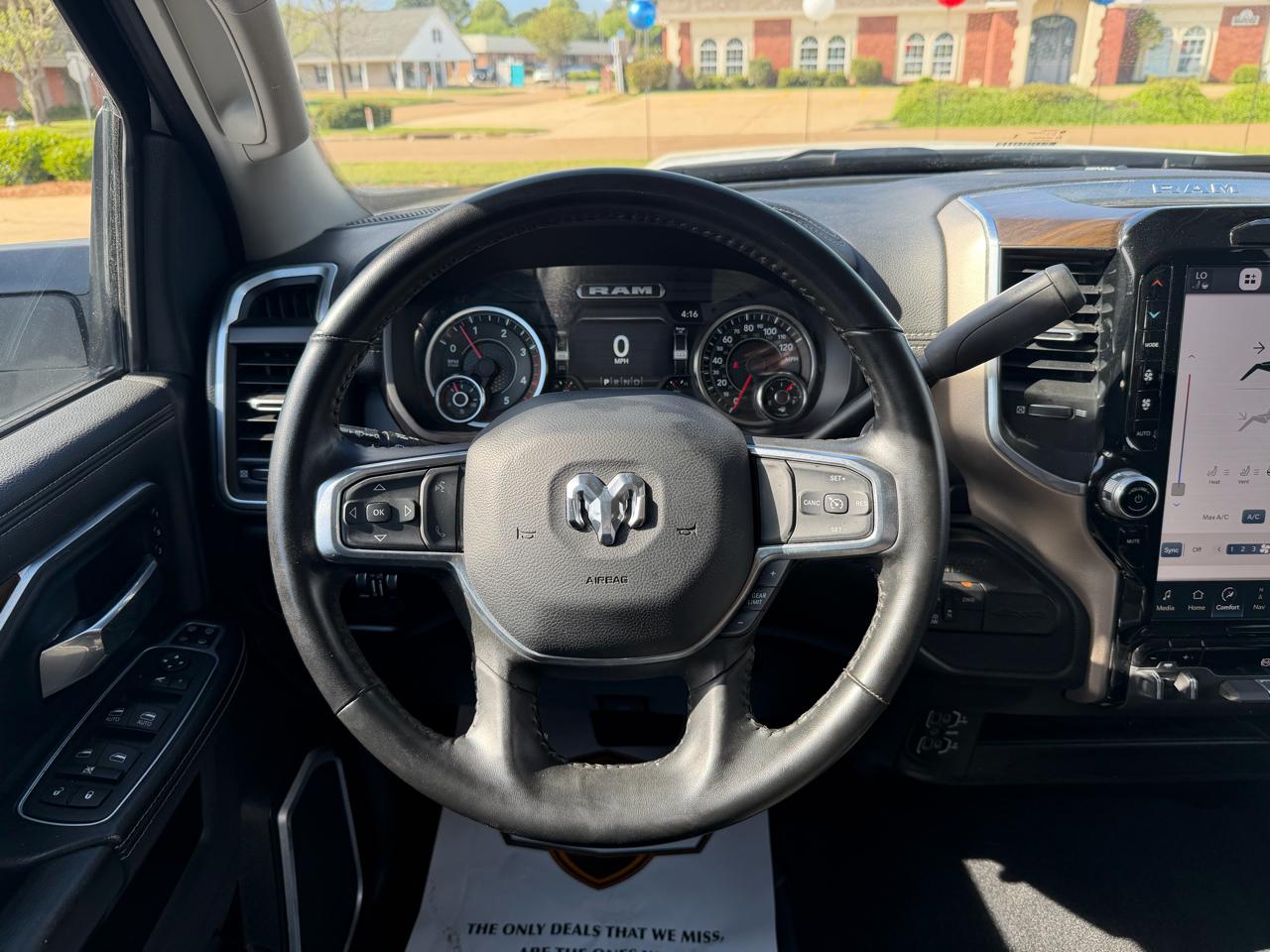 RAM 2500 Laramie Crew Cab SWB 4WD 2024