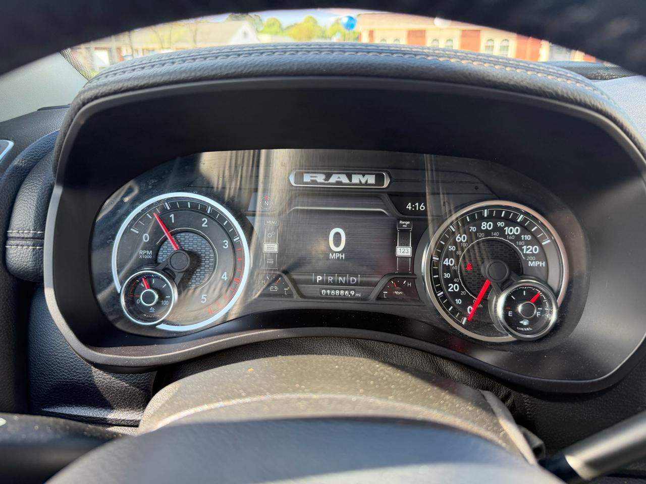 RAM 2500 Laramie Crew Cab SWB 4WD 2024