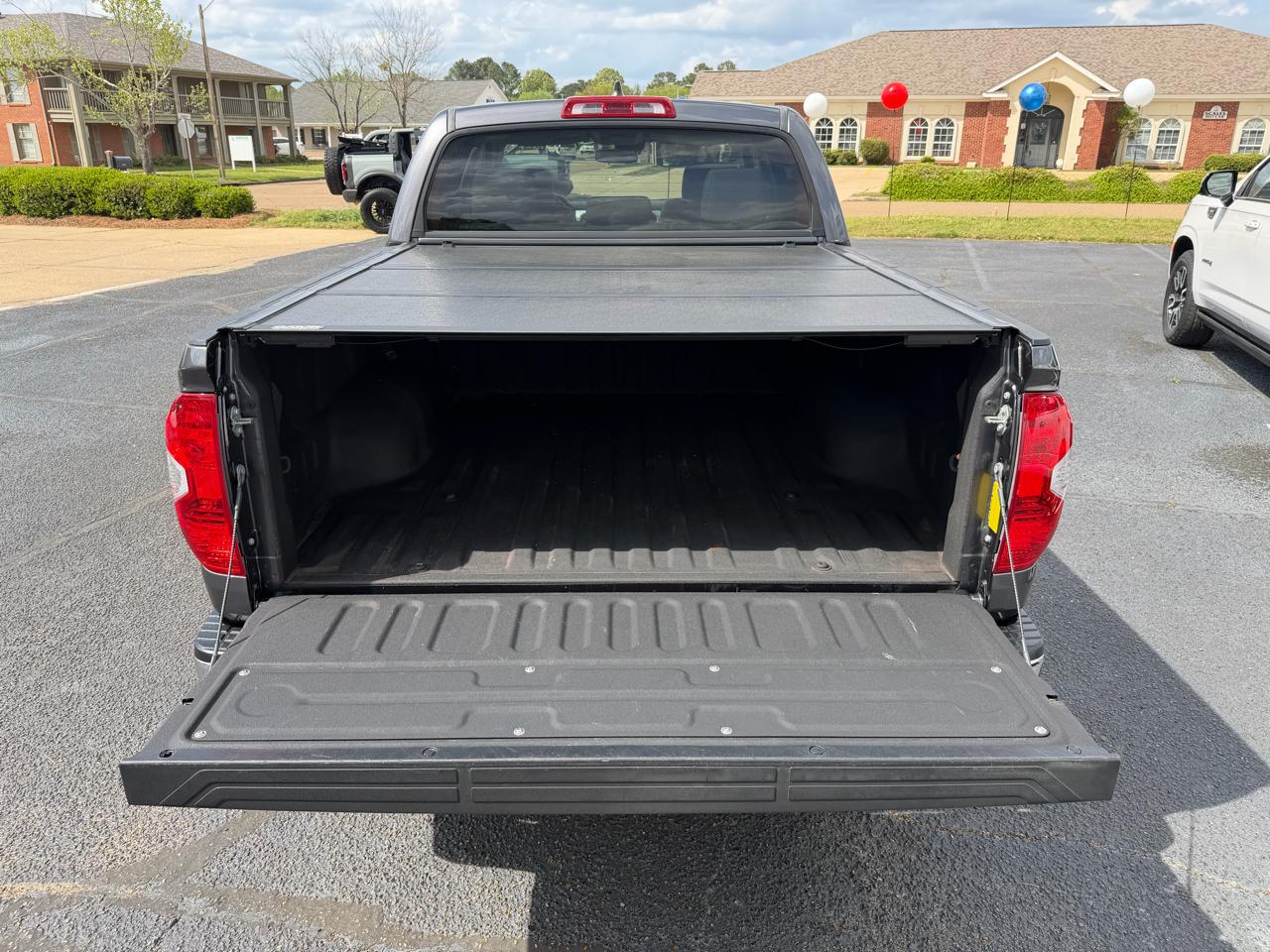 Toyota Tundra Limited 5.7L CrewMax 2WD 2020