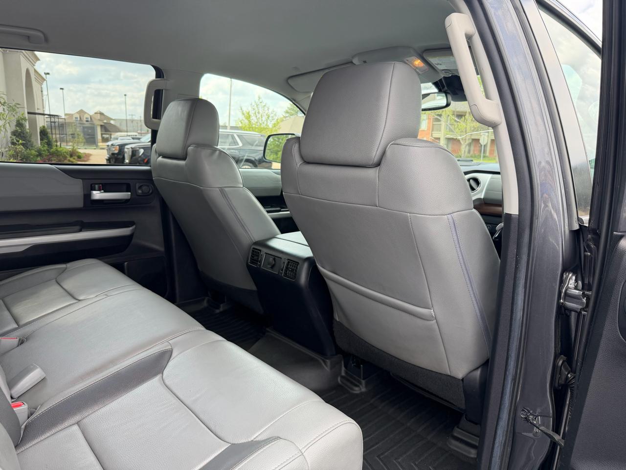 Toyota Tundra Limited 5.7L CrewMax 2WD 2020