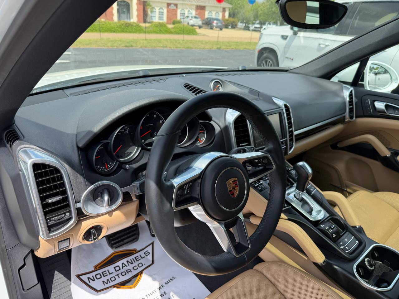 Porsche Cayenne Base 2016