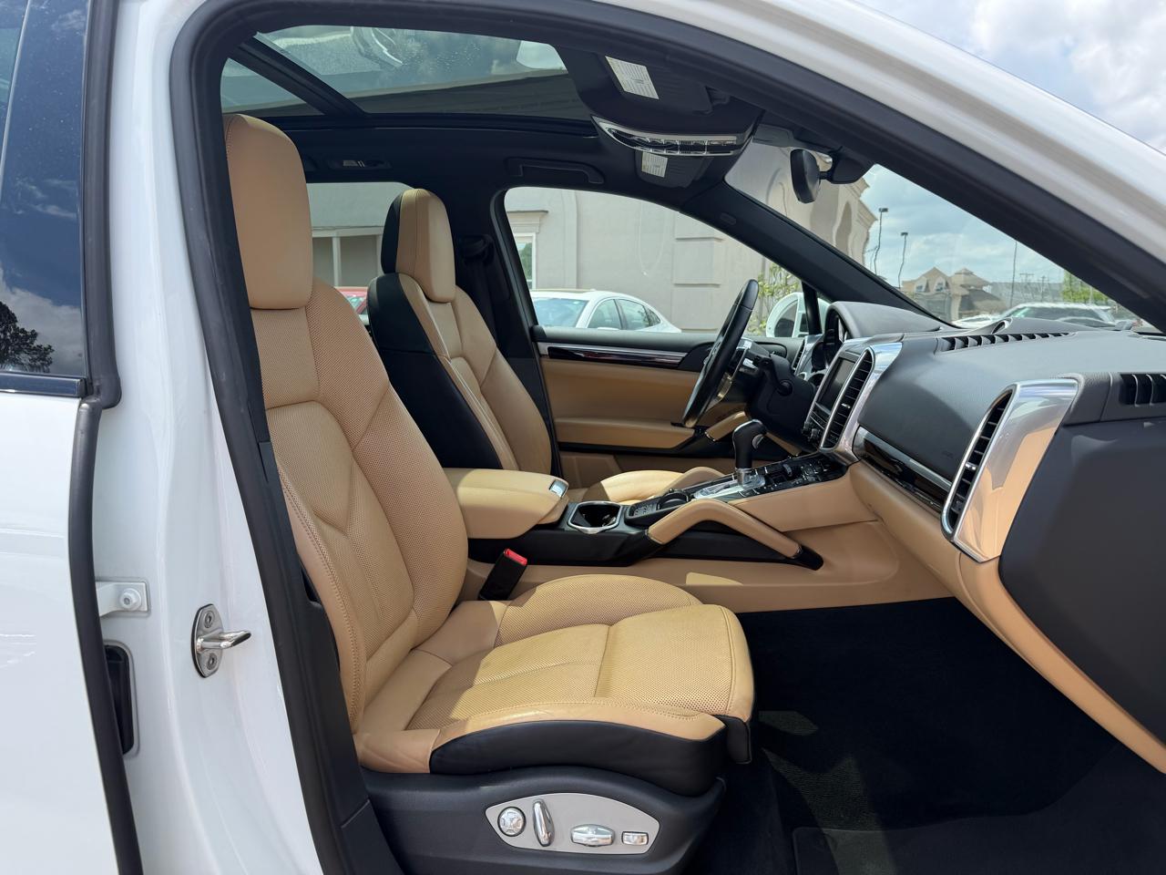 Porsche Cayenne Base 2016