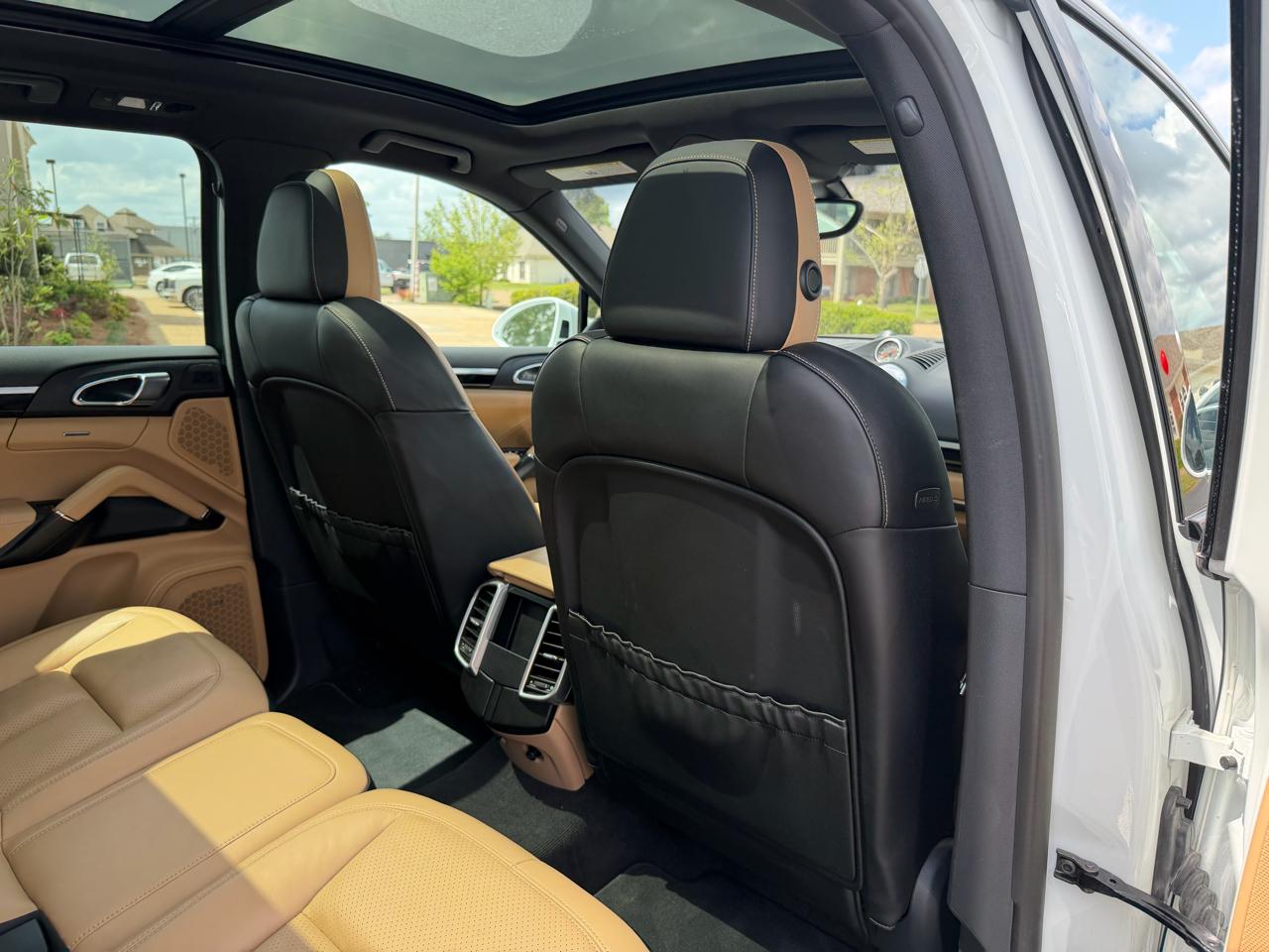 Porsche Cayenne Base 2016