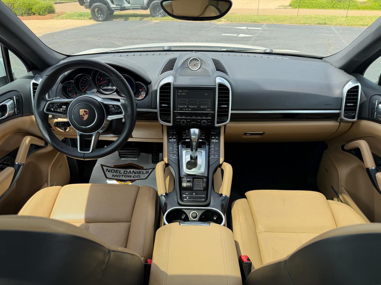 Porsche Cayenne Base 2016