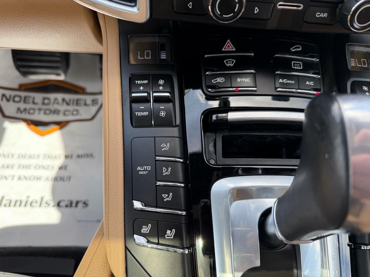 Porsche Cayenne Base 2016