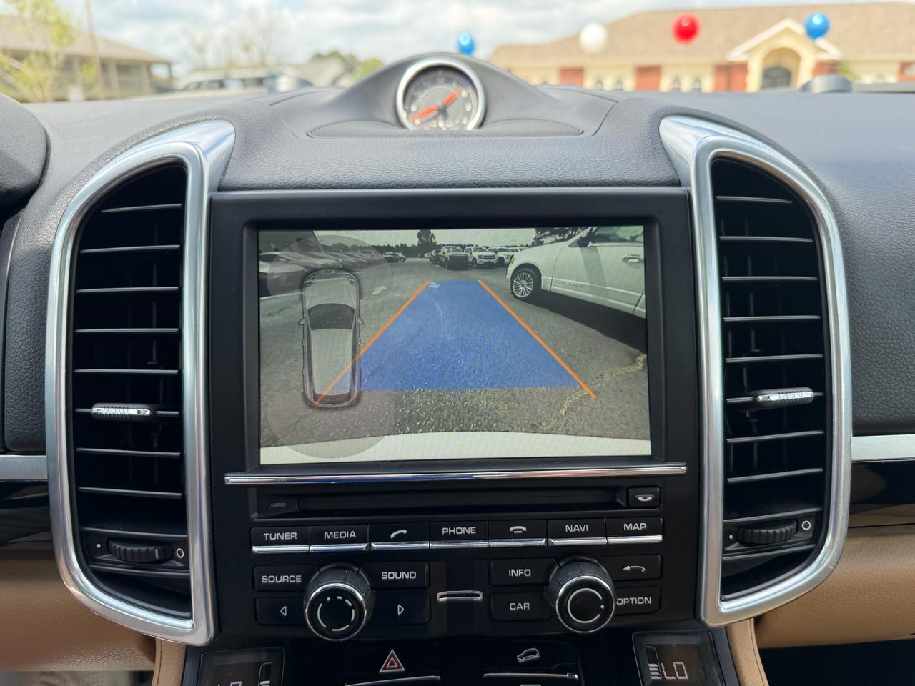 Porsche Cayenne Base 2016