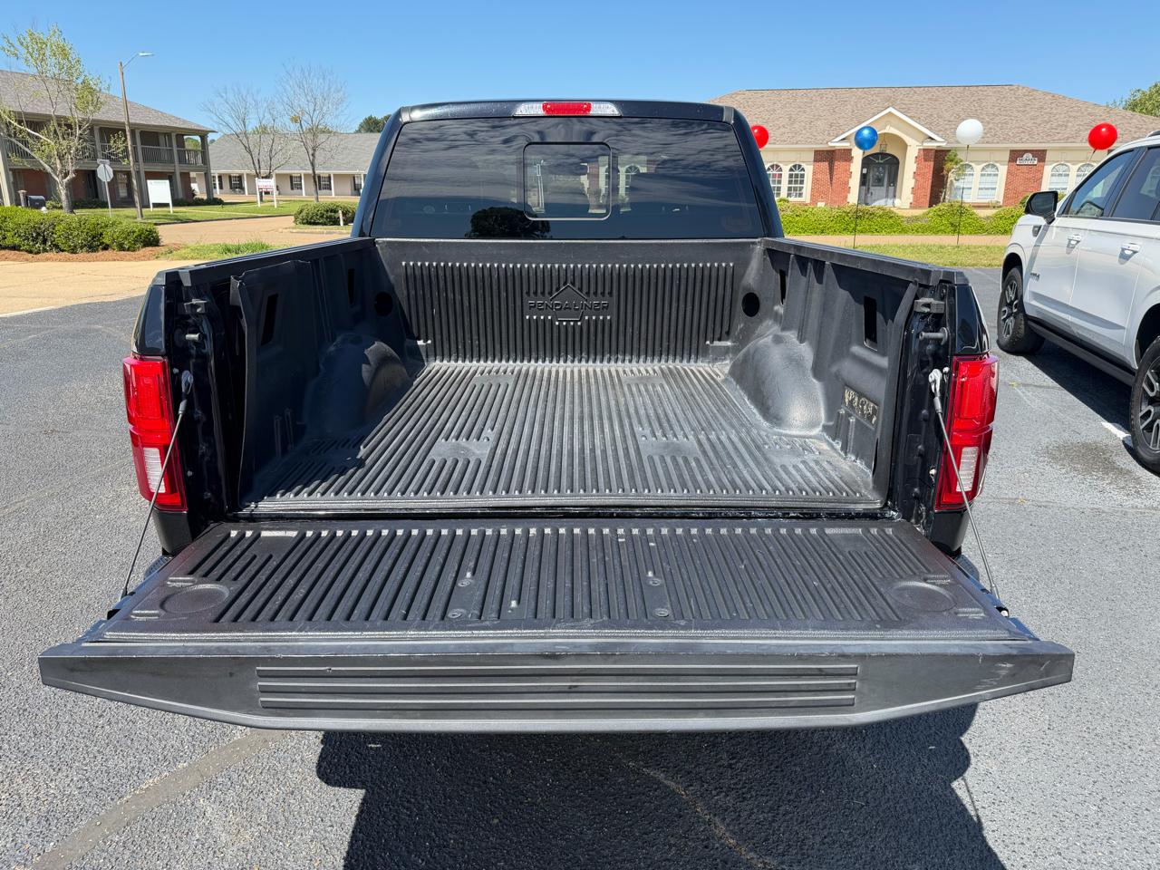 Ford F-150 Platinum SuperCrew 5.5-ft. Bed 4WD 2019