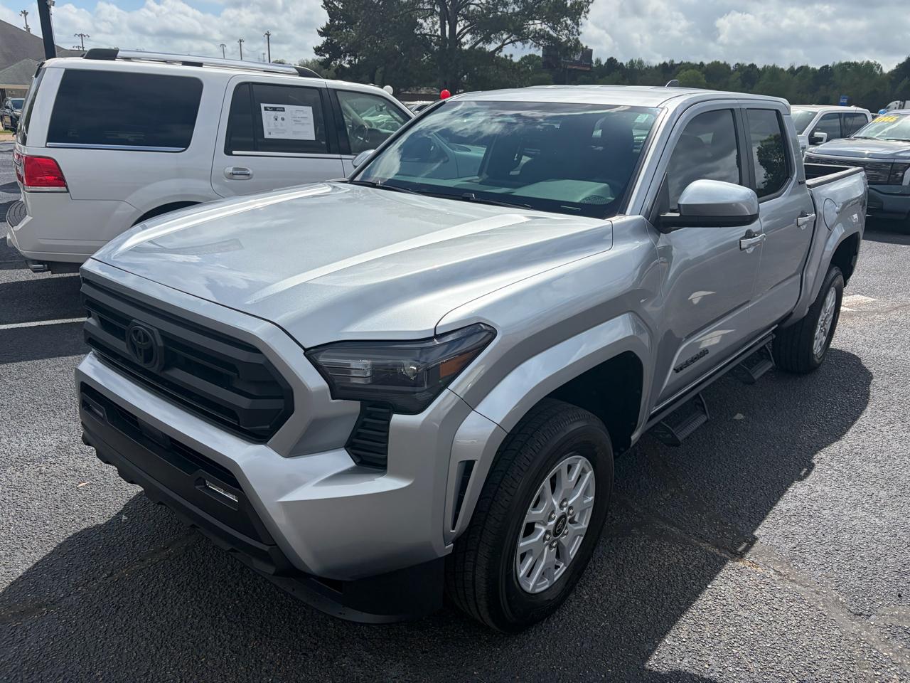Toyota Tacoma SR5 Dbl Cab 4WD at 2025
