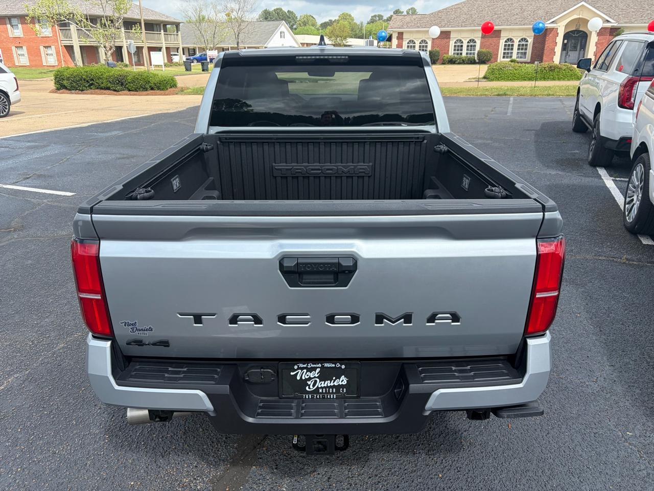 Toyota Tacoma SR5 Dbl Cab 4WD at 2025