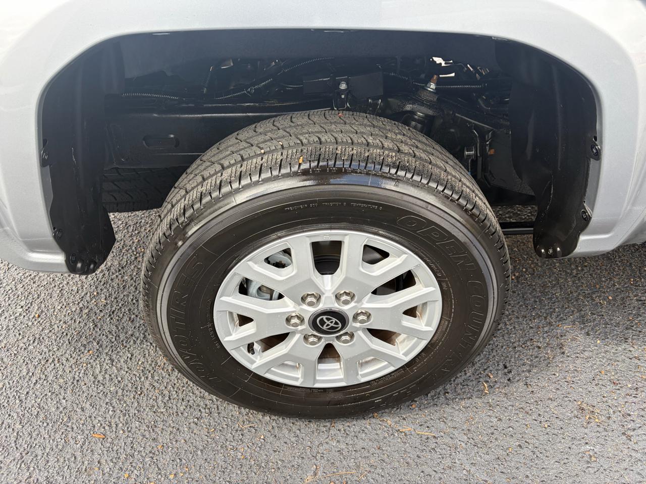 Toyota Tacoma SR5 Dbl Cab 4WD at 2025