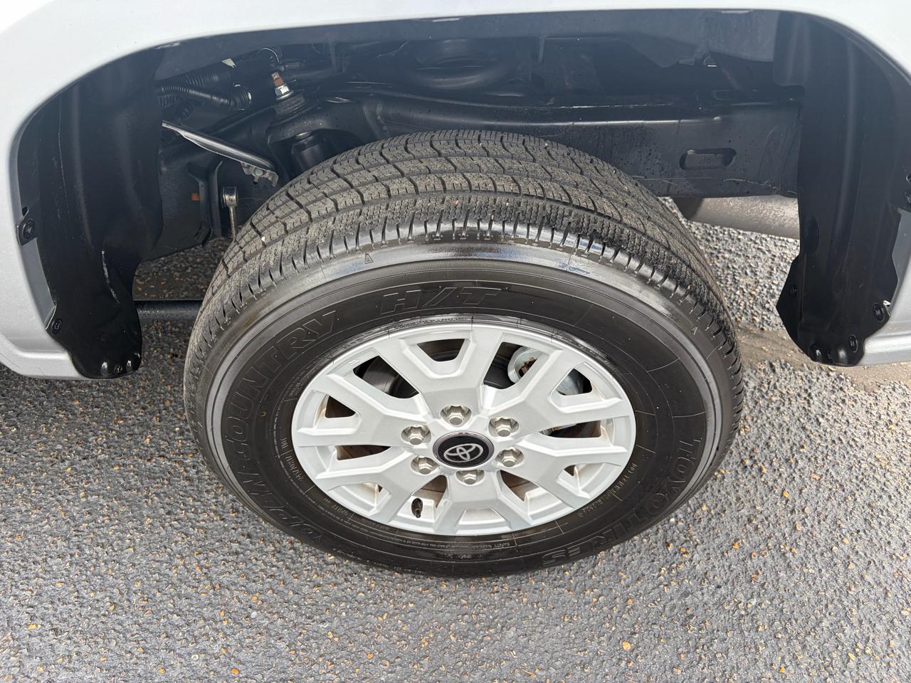 Toyota Tacoma SR5 Dbl Cab 4WD at 2025