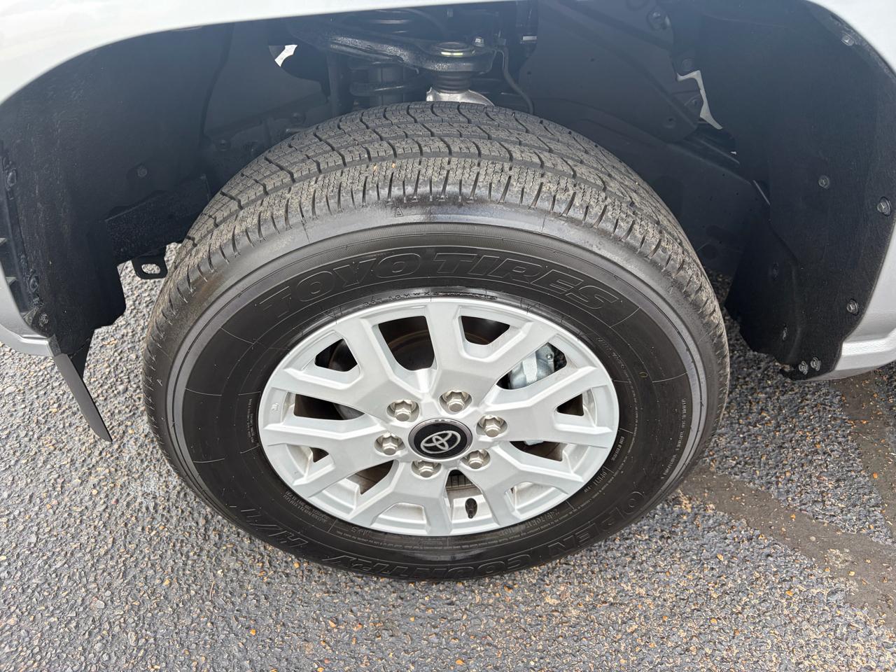 Toyota Tacoma SR5 Dbl Cab 4WD at 2025