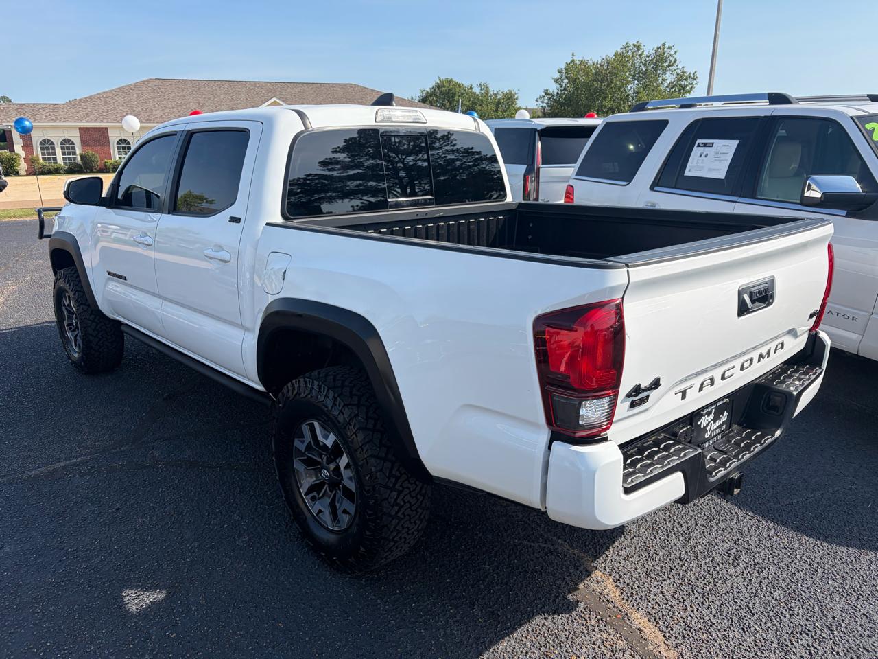 Toyota Tacoma Trail Dbl Cab 4WD V6 at 2023