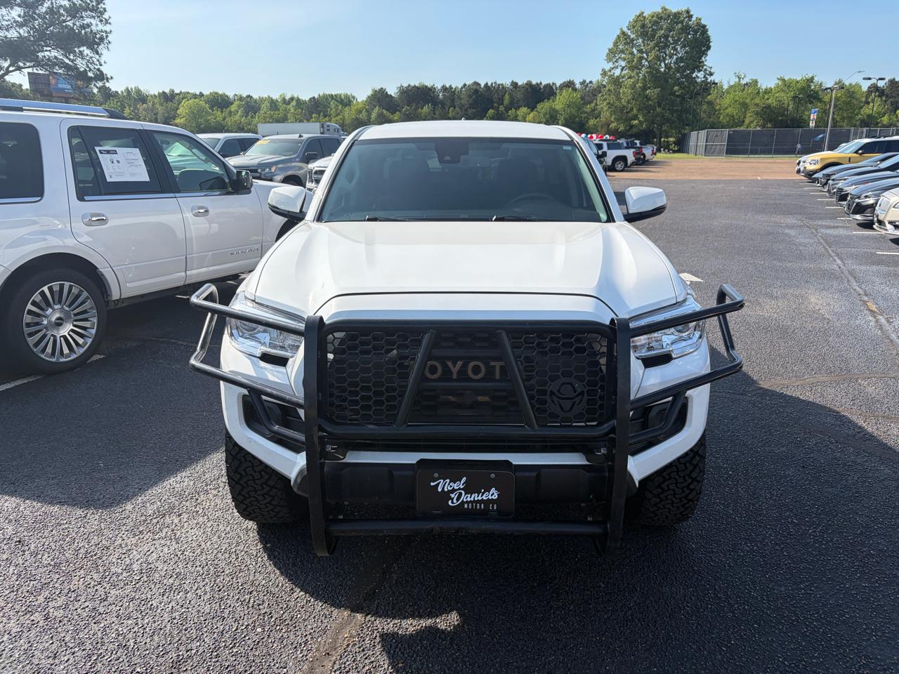 Toyota Tacoma Trail Dbl Cab 4WD V6 at 2023