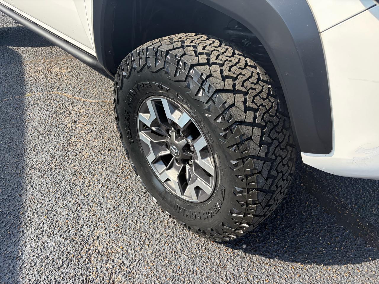 Toyota Tacoma Trail Dbl Cab 4WD V6 at 2023