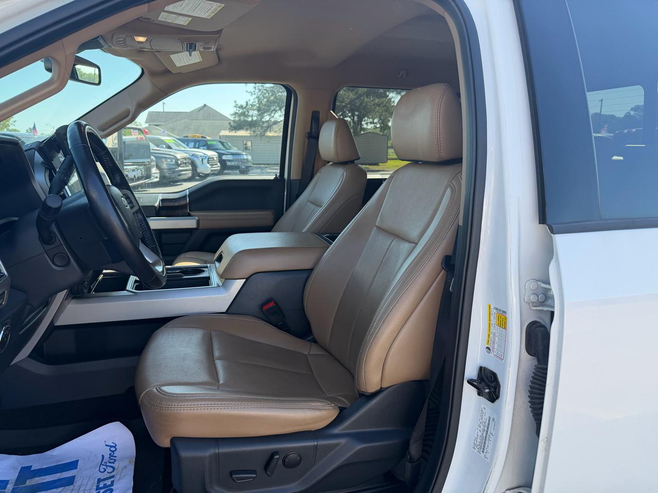 Ford F-250 SD Lariat Crew Cab 4WD 2022