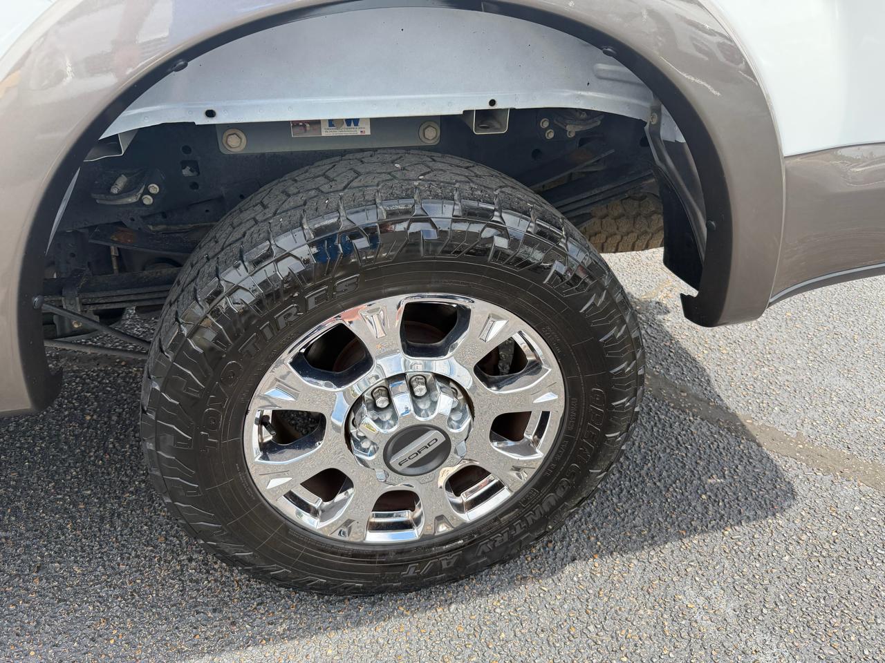 Ford F-250 SD Lariat Crew Cab 4WD 2022