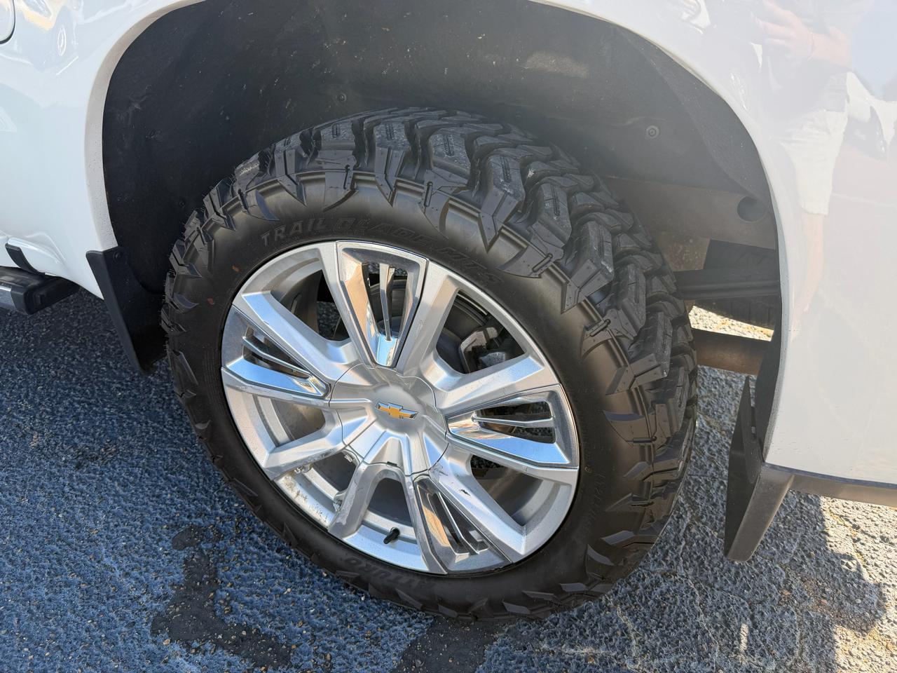 Chevrolet Silverado 1500 High Country Crew Cab 4WD 2024