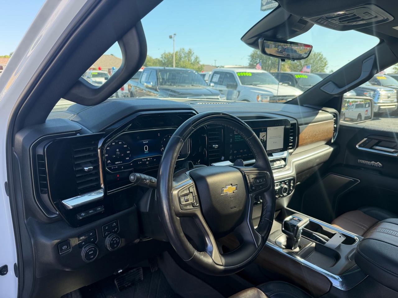 Chevrolet Silverado 1500 High Country Crew Cab 4WD 2024