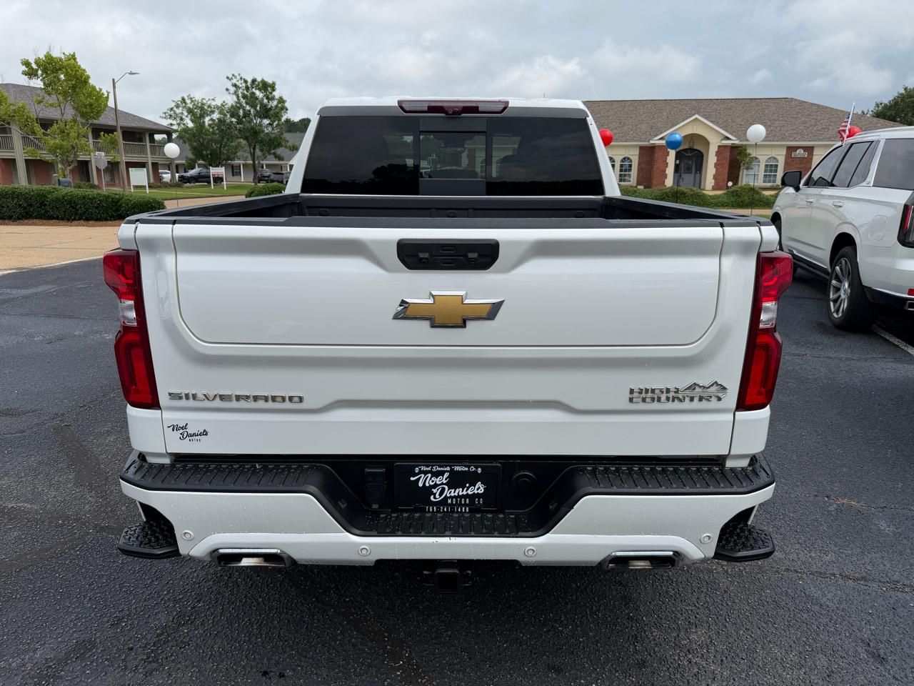 Chevrolet Silverado 1500 High Country Crew Cab 4WD 2024