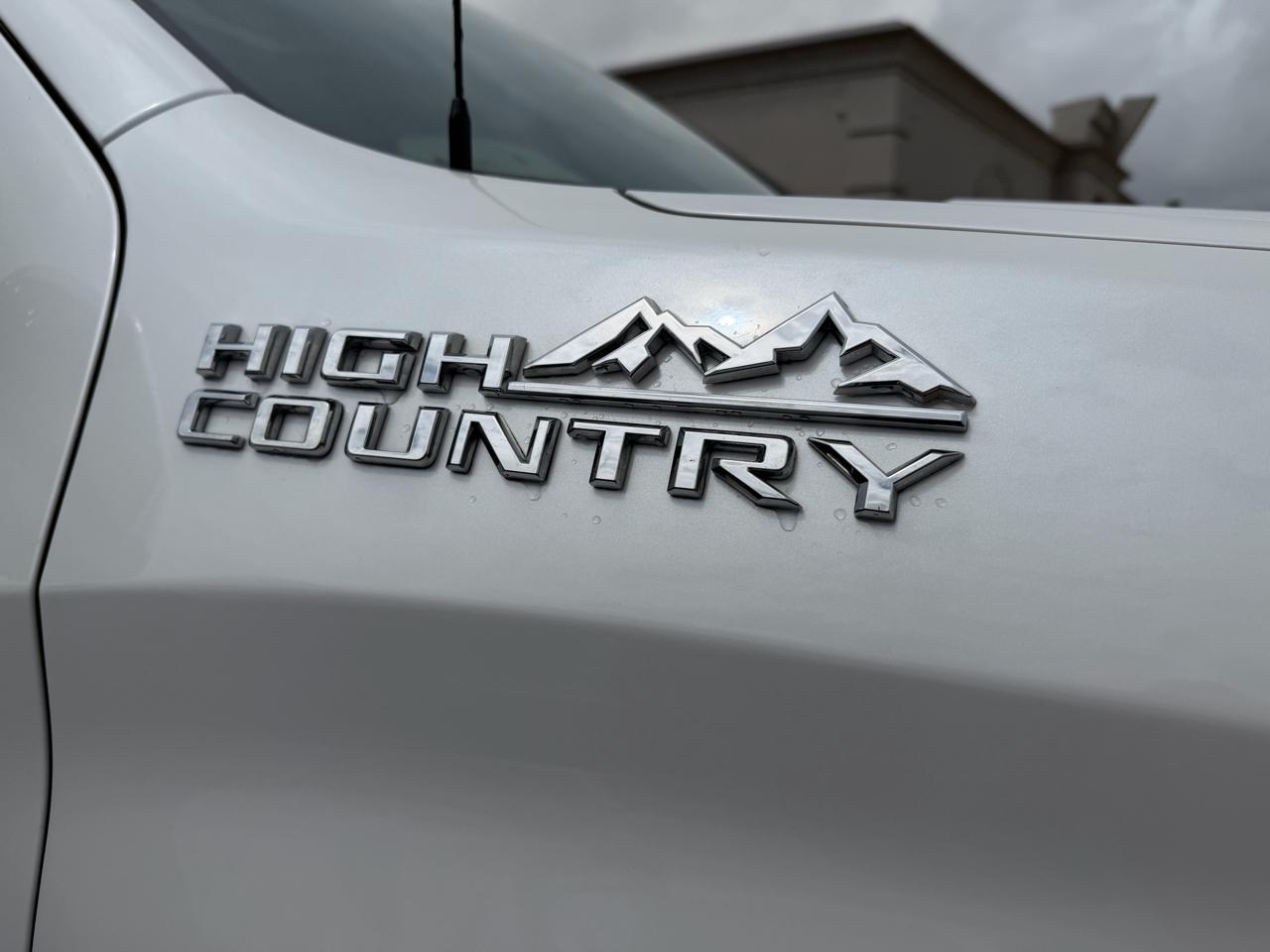 Chevrolet Silverado 1500 High Country Crew Cab 4WD 2024