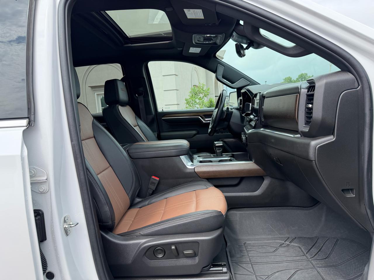 Chevrolet Silverado 1500 High Country Crew Cab 4WD 2024