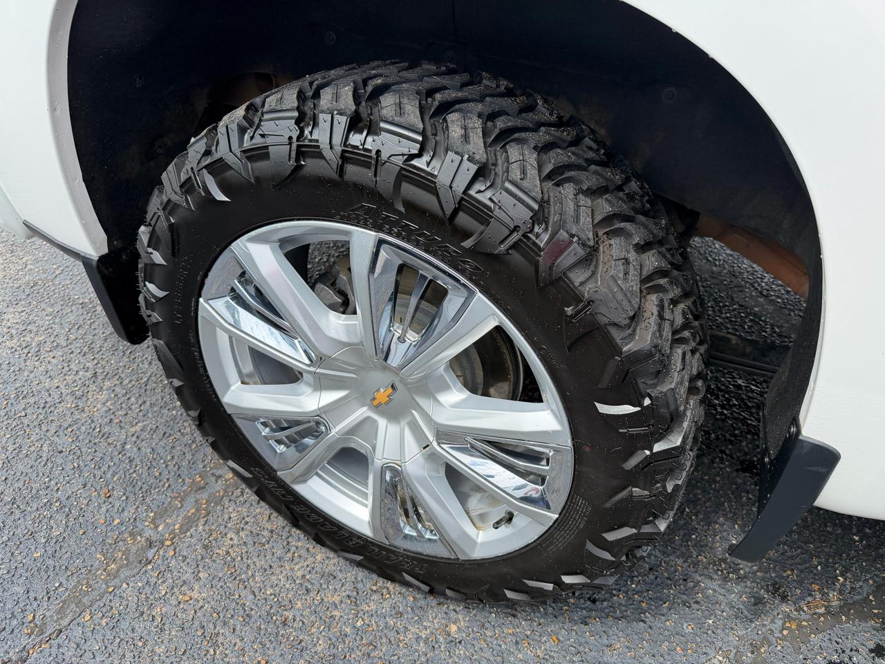 Chevrolet Silverado 1500 High Country Crew Cab 4WD 2024