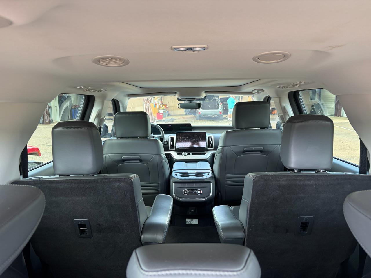 Ford Expedition MAX XLT 4WD 2025