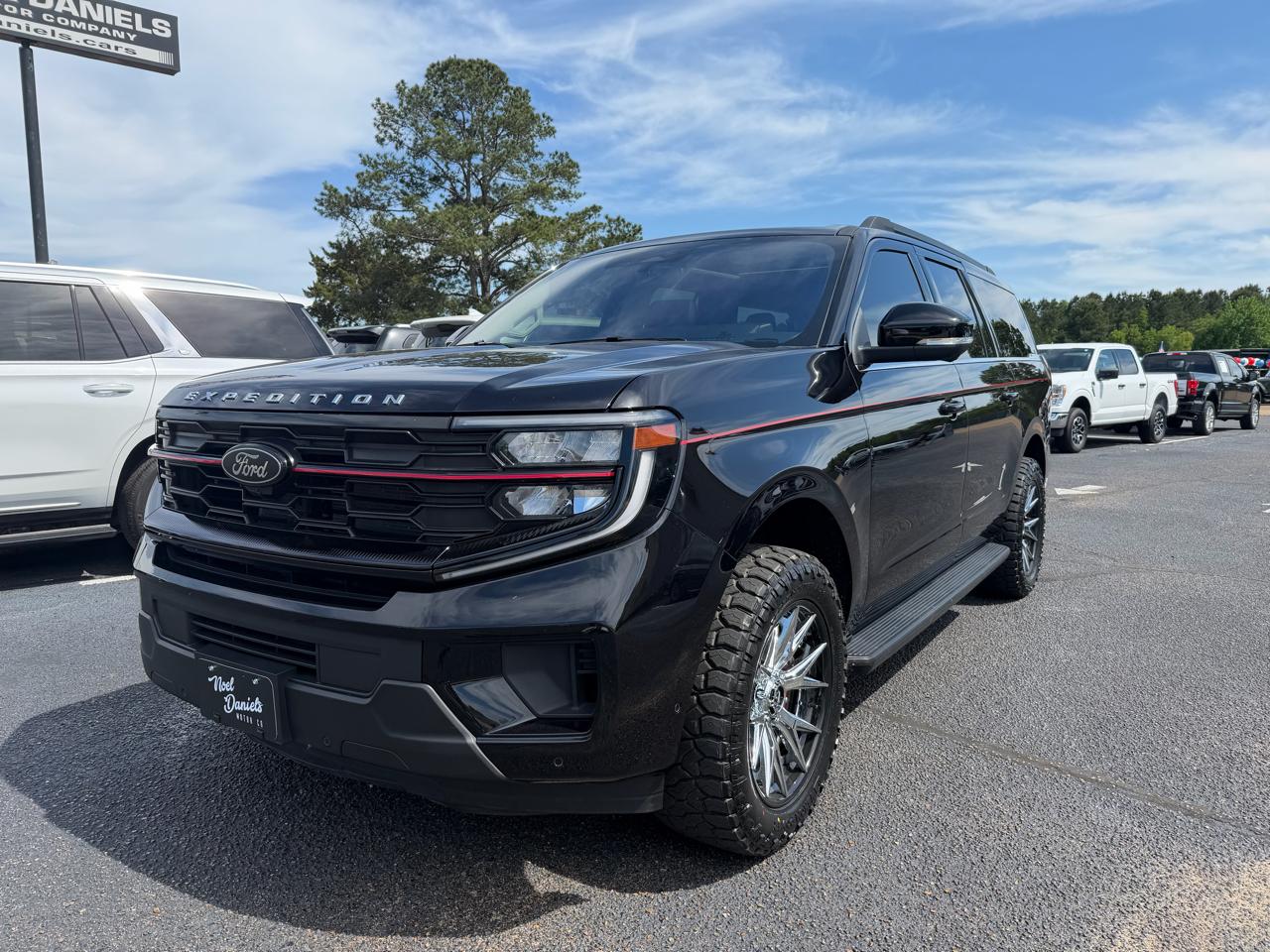 Ford Expedition MAX XLT 4WD 2025